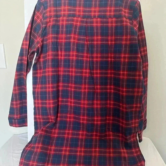 The Company Store girls flannel night shirt. Color red and navy. Size 14/16 NWT - Picture 5 of 6